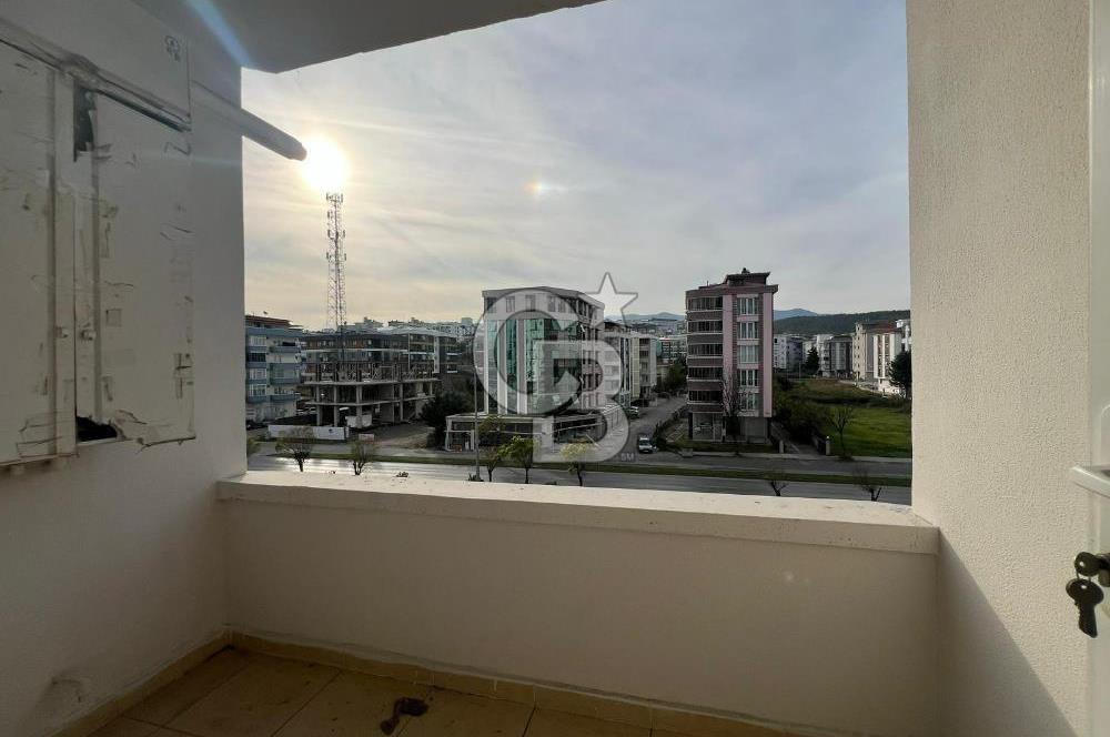 Anayola cephe 3+1 kiralık daire