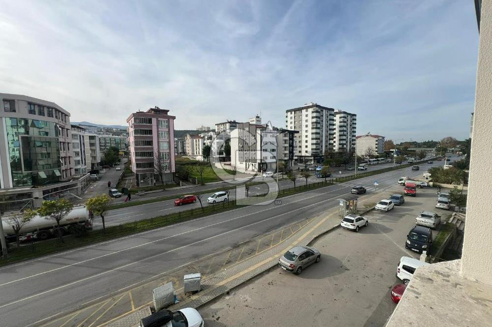 Anayola cephe 3+1 kiralık daire