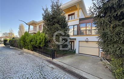 BAHÇEŞEHİR KELEBEKLER VADİSİ SATILIK 5+2 VİLLA