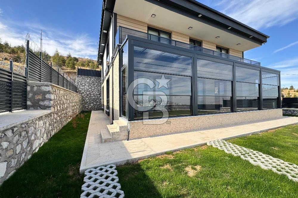 CB SAFİR'den PANORAMİK GÖL MANZARALI SATILIK PREMİUM VİLLA