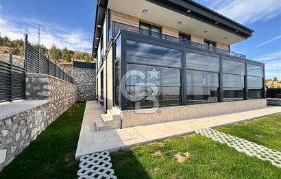 CB SAFİR'den PANORAMİK GÖL MANZARALI SATILIK PREMİUM VİLLA