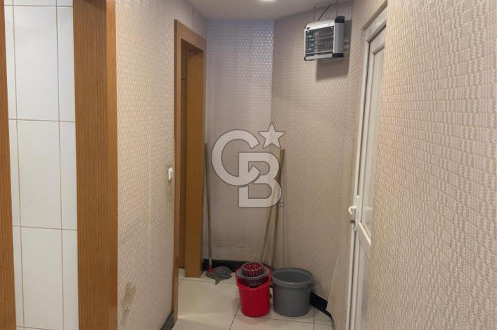 Saltak Caddesi Işıklarında Güzel Konumda Satılık Dükkan