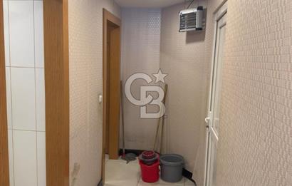 Saltak Caddesi Işıklarında Güzel Konumda Satılık Dükkan