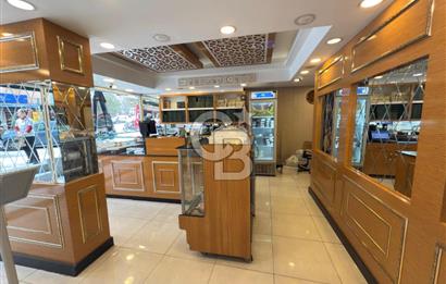 Saltak Caddesi Işıklarında Güzel Konumda Satılık Dükkan