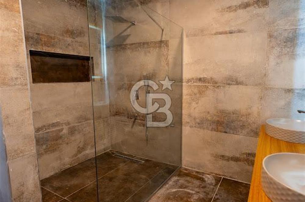 Bodrum Akyarlar'da Satılık Deniz manzalı Müstakil Havuzlu villa