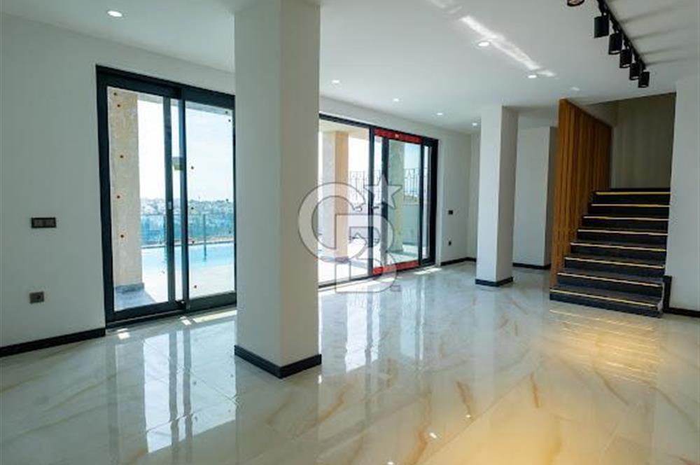 Bodrum Akyarlar'da Satılık Deniz manzalı Müstakil Havuzlu villa