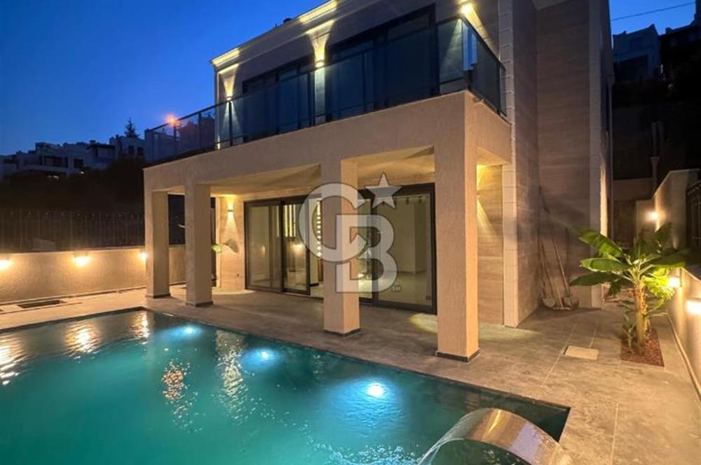 Bodrum Akyarlar'da Satılık Deniz manzalı Müstakil Havuzlu villa