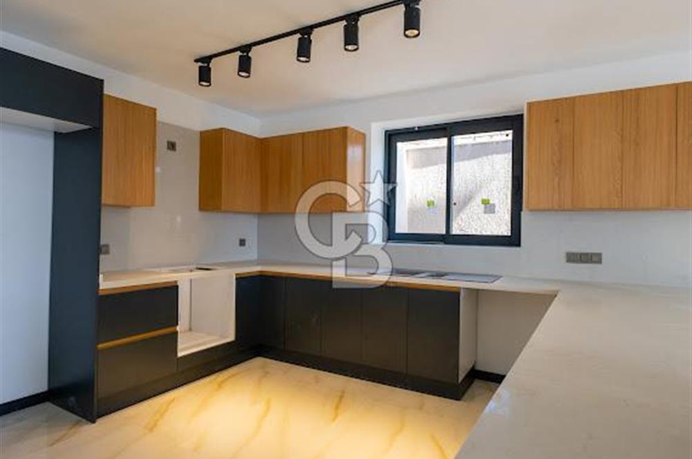 Bodrum Akyarlar'da Satılık Deniz manzalı Müstakil Havuzlu villa