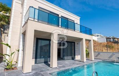 Bodrum Akyarlar'da Satılık Deniz manzalı Müstakil Havuzlu villa