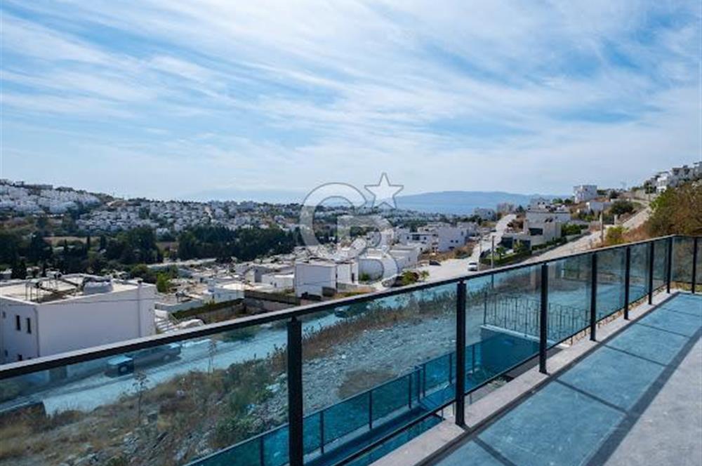 Bodrum Akyarlar'da Satılık Deniz manzalı Müstakil Havuzlu villa