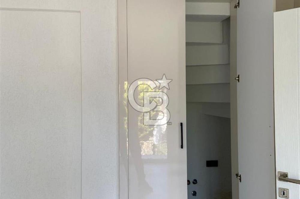 Gümüşlük Karakaya'da Özel Plajlı Satılık 2+1 Dubleks