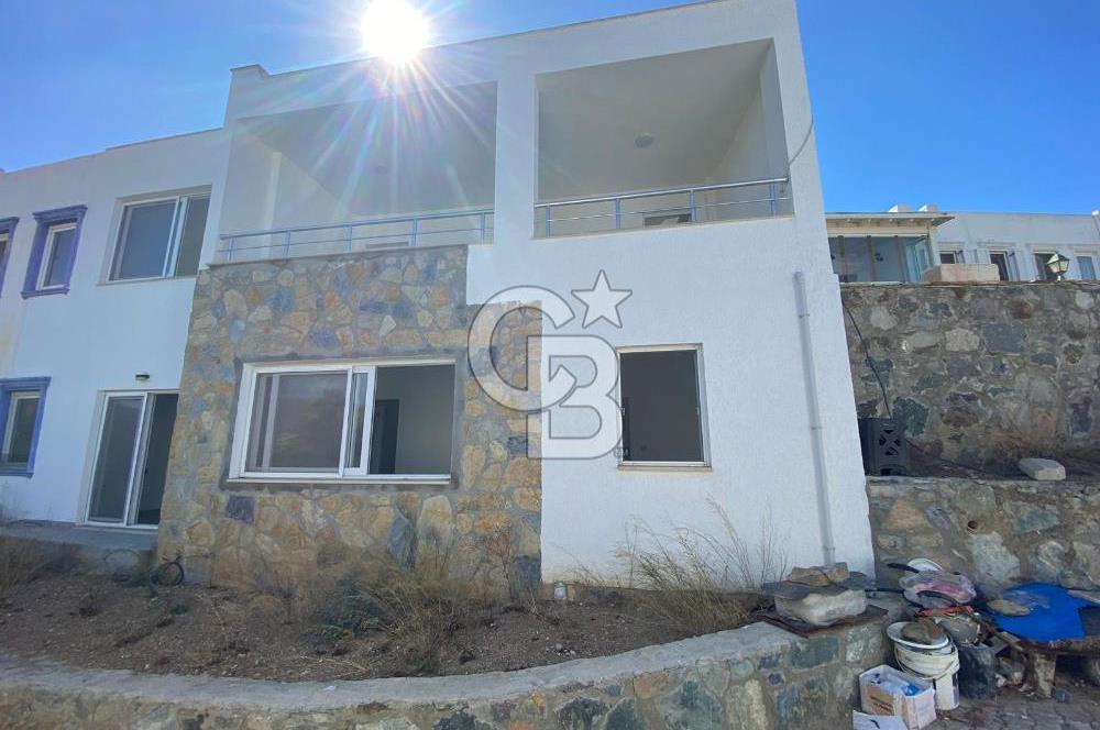 Gümüşlük Karakaya'da Özel Plajlı Satılık 2+1 Dubleks