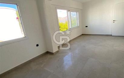 Gümüşlük Karakaya'da Özel Plajlı Satılık 2+1 Dubleks