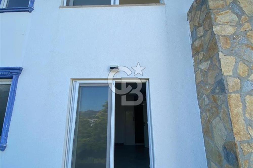 Gümüşlük Karakaya'da Özel Plajlı Satılık 2+1 Dubleks