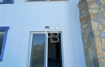 Gümüşlük Karakaya'da Özel Plajlı Satılık 2+1 Dubleks