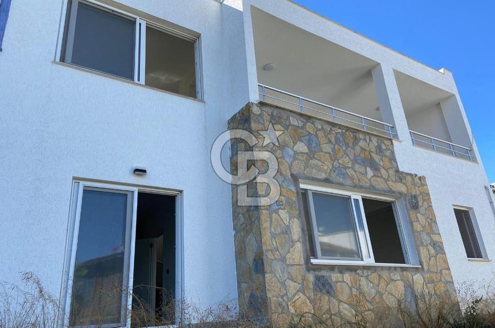 Gümüşlük Karakaya'da Özel Plajlı Satılık 2+1 Dubleks