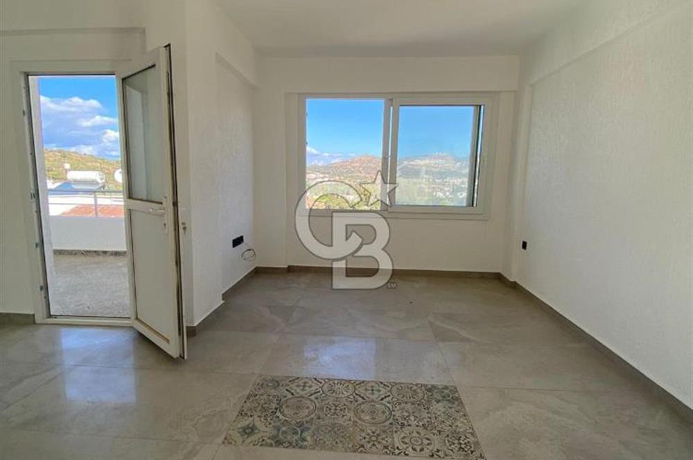 Gümüşlük Karakaya'da Özel Plajlı Satılık 2+1 Dubleks