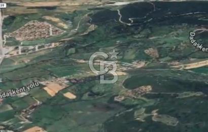 Güzelbahçe Çamlı İmar Sınırında 1.032,52 m² Yatırım İçin Fırsat Arazi