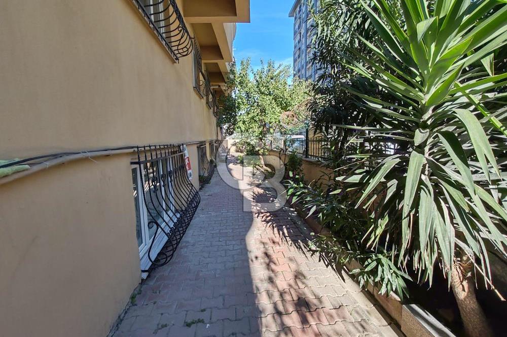 Halkalı'da Site içerisinde Ayrı girişli 2 daire (Dublex)