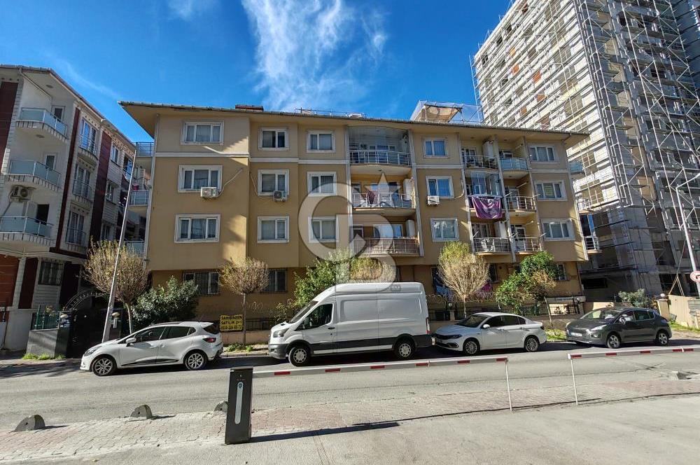 Halkalı'da Site içerisinde Ayrı girişli 2 daire (Dublex)