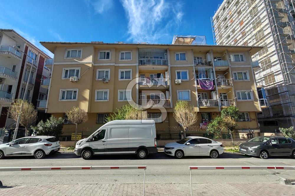 Halkalı'da Site içerisinde Ayrı girişli 2 daire (Dublex)