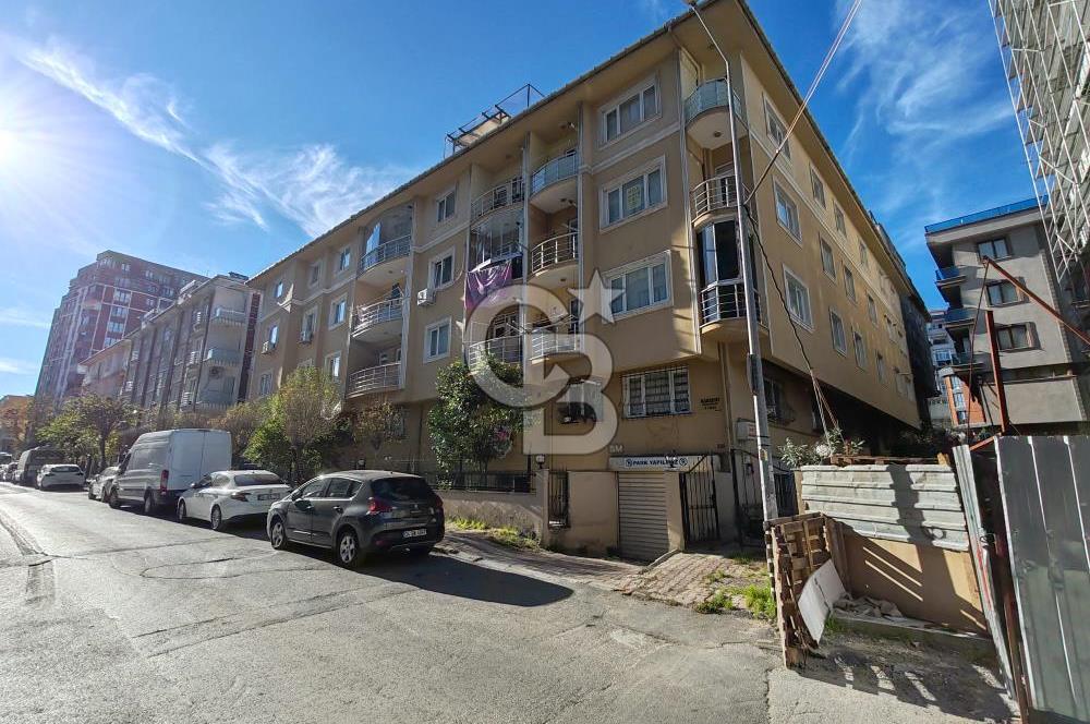 Halkalı'da Site içerisinde Ayrı girişli 2 daire (Dublex)