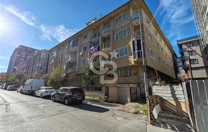 Halkalı'da Site içerisinde Ayrı girişli 2 daire (Dublex)