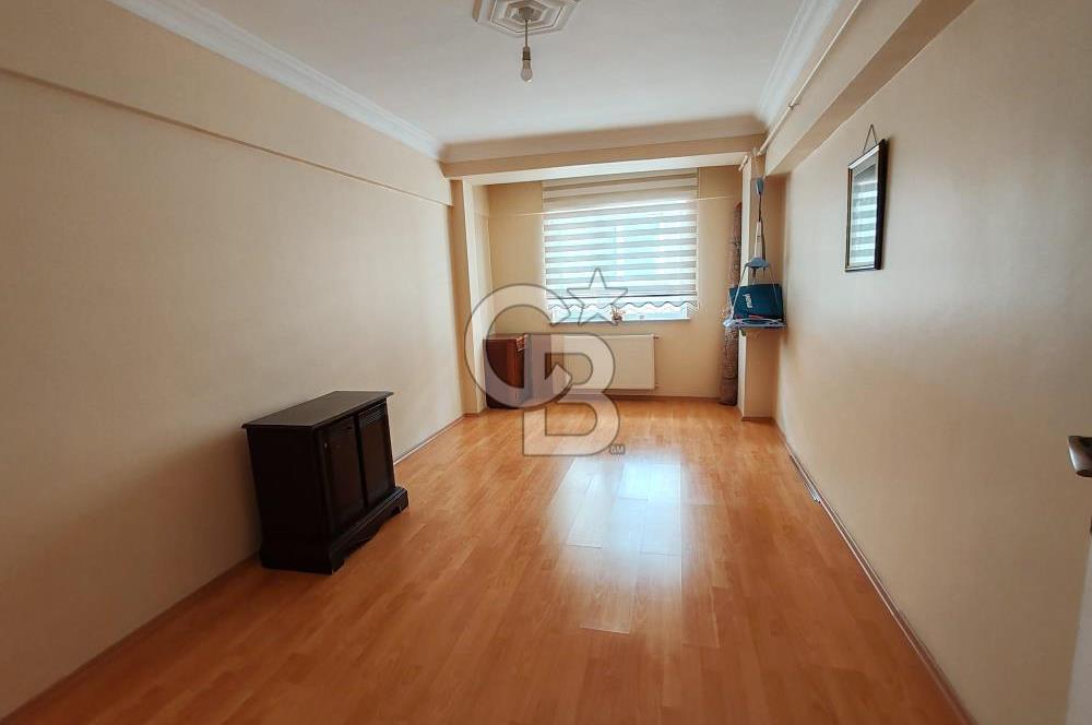 Halkalı'da Site içerisinde Ayrı girişli 2 daire (Dublex)