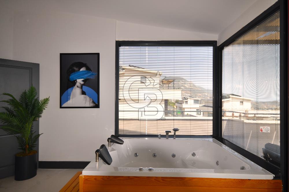 DENİZ MANZARALI 2500M2 İÇERİSİNDE 5 ADET ULTRA LÜKS VİLLA