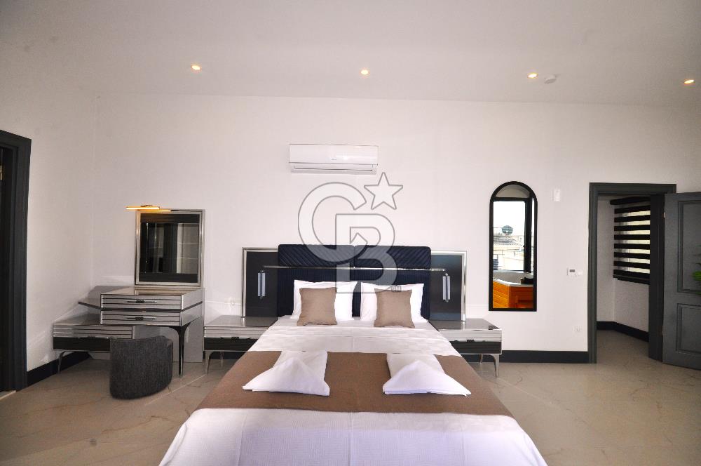 Kalkan’ın En Prestijli Konumunda 9 Ultra Lüks Villa – 10 Dönüm Özel Arazi Üzerinde