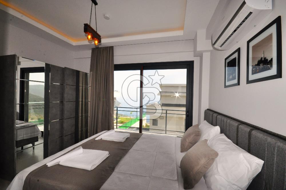 DENİZ MANZARALI 2500M2 İÇERİSİNDE 5 ADET ULTRA LÜKS VİLLA