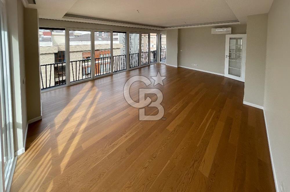 BAĞDAT CADDESİ SUADİYE KÖŞE KONUMDA ÖZEL GİRİŞLİ, KATTA TEK 4+1