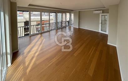 BAĞDAT CADDESİ SUADİYE KÖŞE KONUMDA ÖZEL GİRİŞLİ, KATTA TEK 4+1