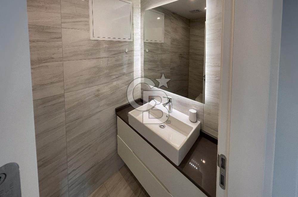 BAĞDAT CADDESİ SUADİYE KÖŞE KONUMDA ÖZEL GİRİŞLİ, KATTA TEK 4+1