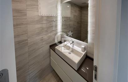 BAĞDAT CADDESİ SUADİYE KÖŞE KONUMDA ÖZEL GİRİŞLİ, KATTA TEK 4+1