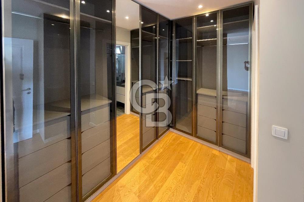 BAĞDAT CADDESİ SUADİYE KÖŞE KONUMDA ÖZEL GİRİŞLİ, KATTA TEK 4+1