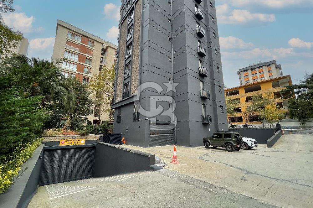 BAĞDAT CADDESİ SUADİYE KÖŞE KONUMDA ÖZEL GİRİŞLİ, KATTA TEK 4+1