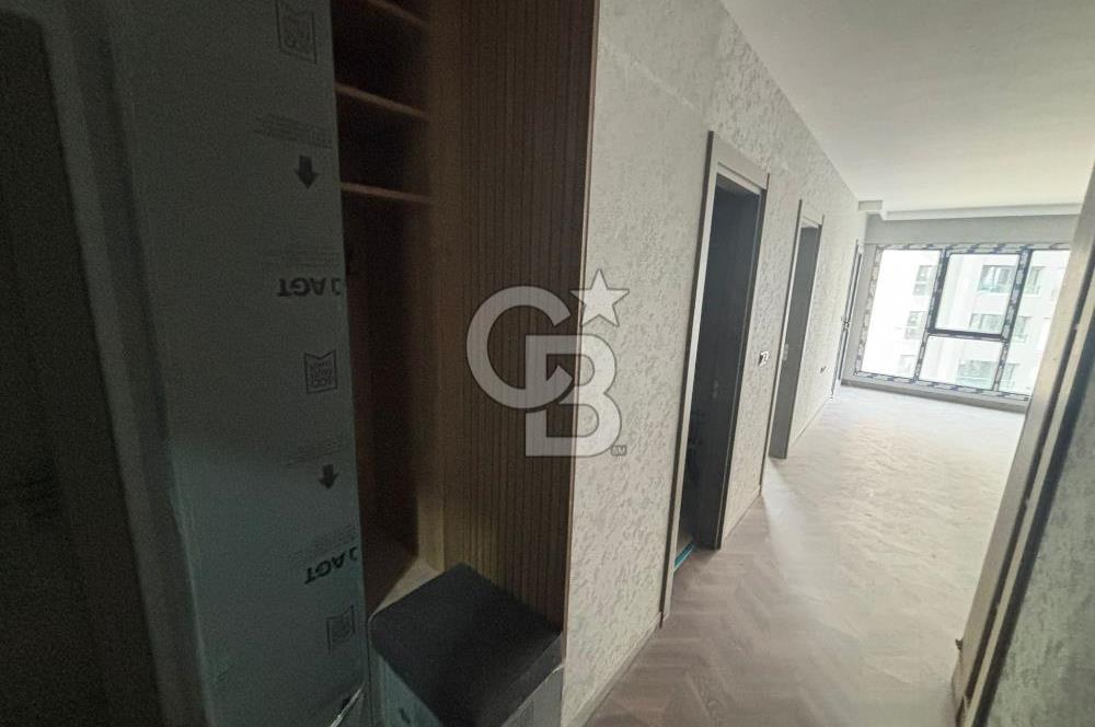 AP İSTPORT BÜYÜK TİP KİLERLİ METRO YAKINI 1+1 KİRALIK DAİRE