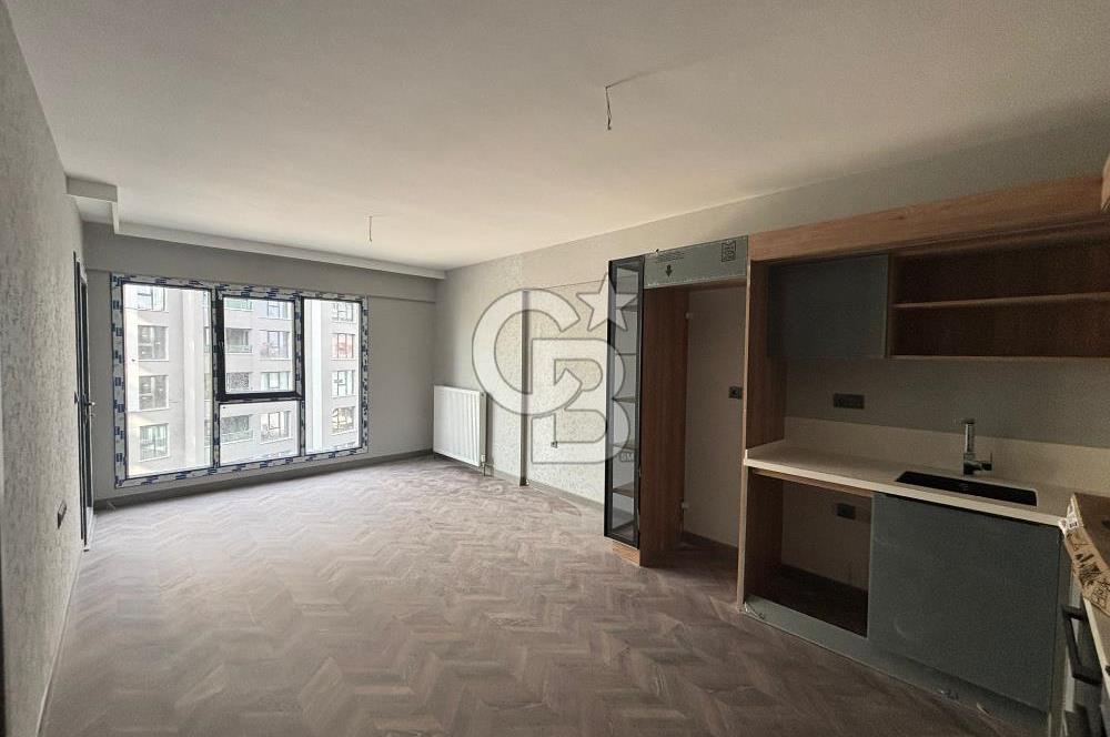 AP İSTPORT BÜYÜK TİP KİLERLİ METRO YAKINI 1+1 KİRALIK DAİRE