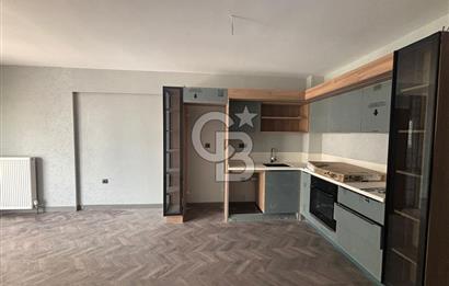 AP İSTPORT BÜYÜK TİP KİLERLİ METRO YAKINI 1+1 KİRALIK DAİRE