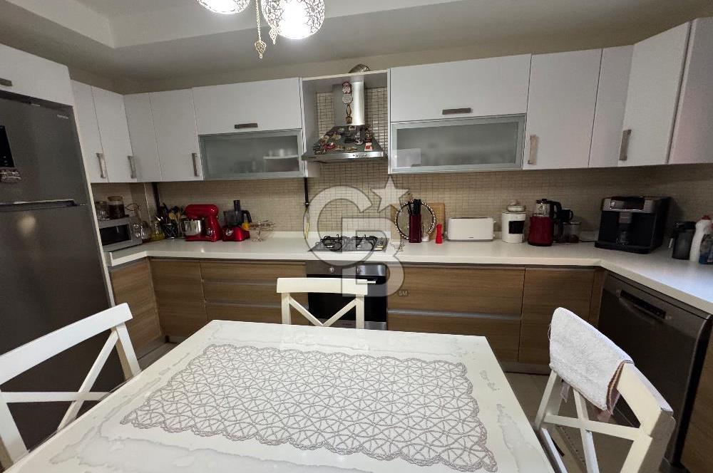 BAHÇEŞEHİR KELEBEKLER VADİSİ SATILIK 5+2 VİLLA