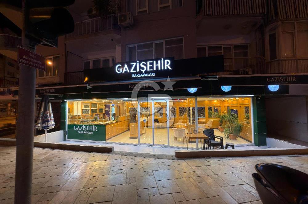 Saltak Caddesi Işıklarında Güzel Konumda Satılık Dükkan