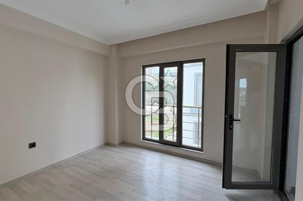 ÇANAKKALE AYVACIK MERKEZDE KULLANIŞLI VE KONFORLU 1+1 DAİRE