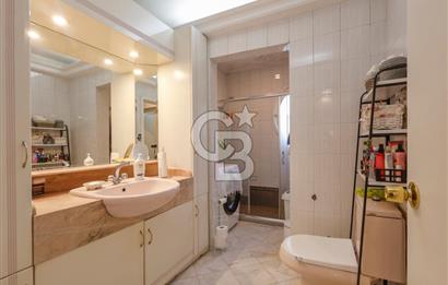 Bostancı Sahilde Prestijli Binada Geniş 3+1 Daire