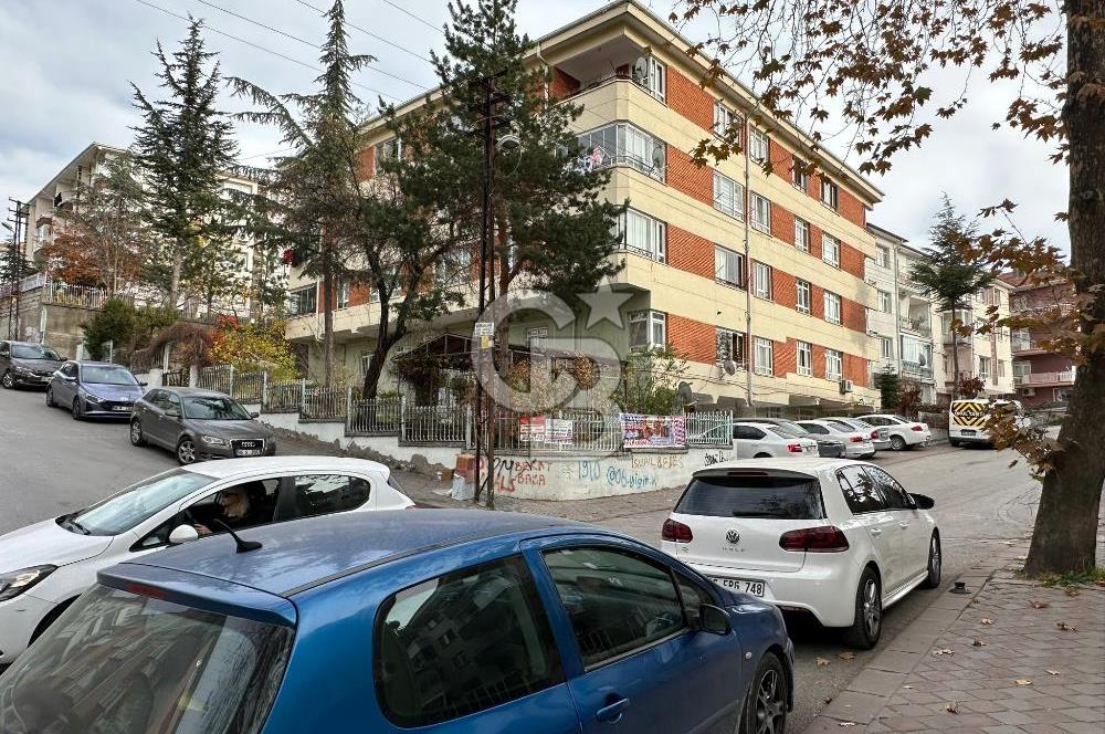 Keçiören Yakacık Mahallesinde Köşe binada SATILIK 3+1 DAİRE
