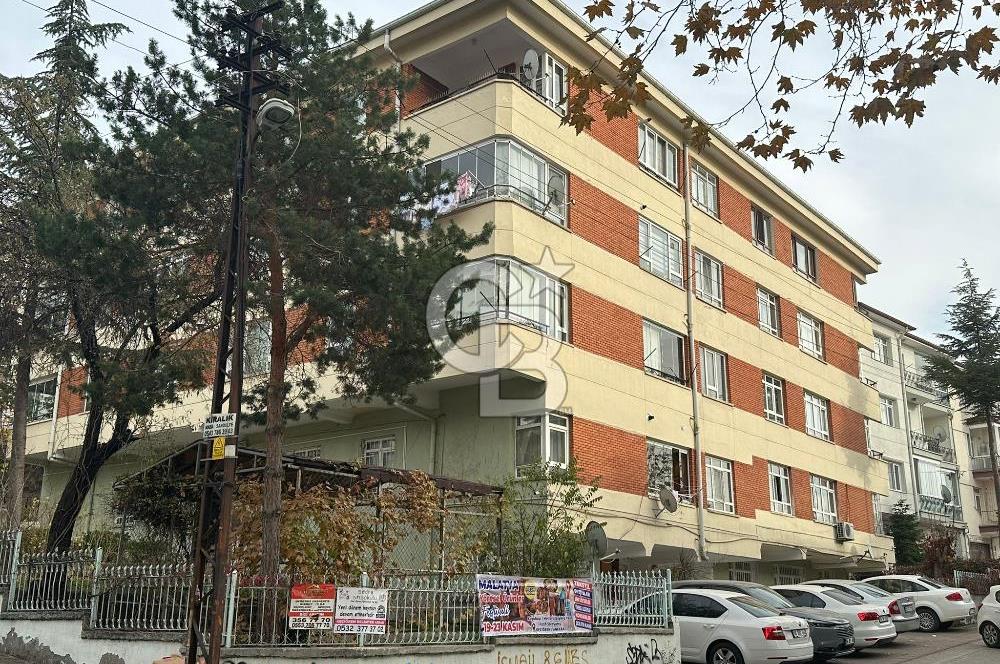 Keçiören Yakacık Mahallesinde Köşe binada SATILIK 3+1 DAİRE