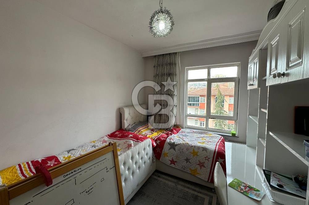 Keçiören Yakacık Mahallesinde Köşe binada SATILIK 3+1 DAİRE