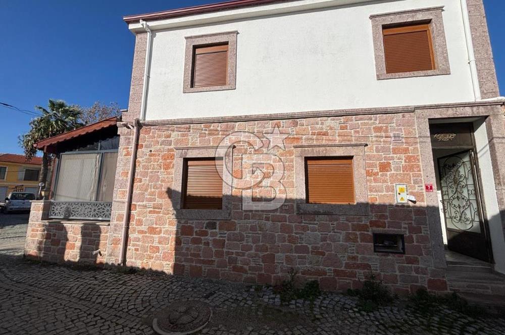 CB KiNG'DEN ALTINOVA'DA 3+1 SATILIK MÜSTAKİL TAŞ EV