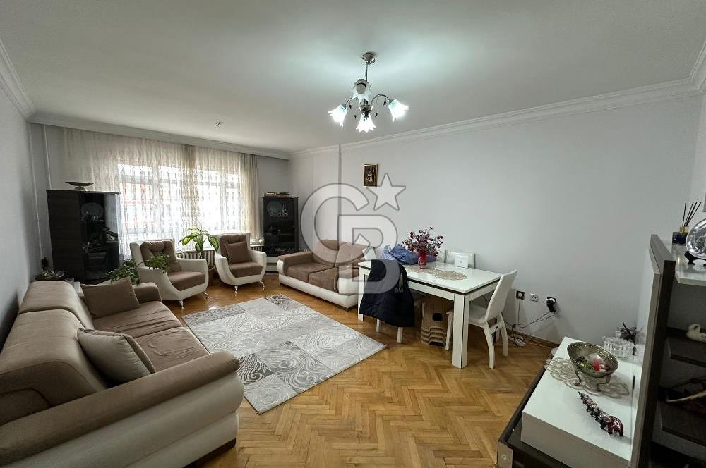 Keçiören Yakacık Mahallesinde Köşe binada SATILIK 3+1 DAİRE