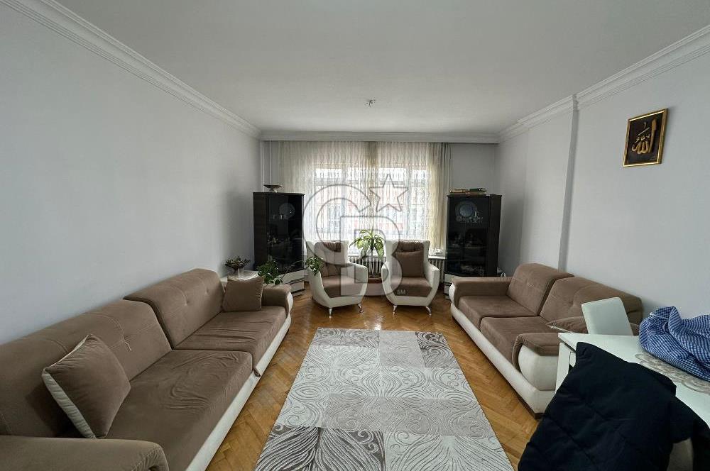 Keçiören Yakacık Mahallesinde Köşe binada SATILIK 3+1 DAİRE